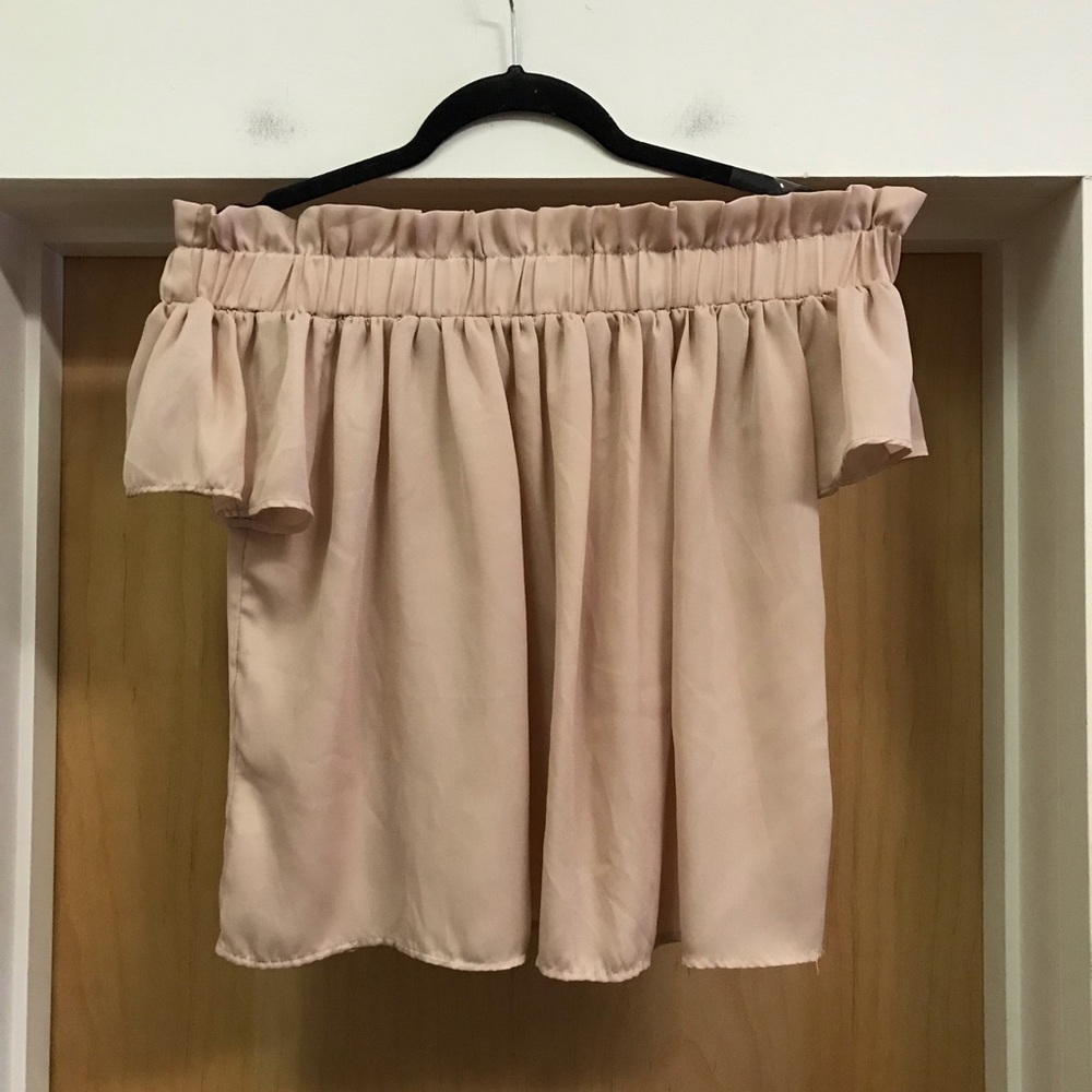 Lucca Cream Shoulder Top size XS